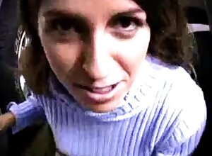 Betty pompinazzo con sborrata in faccia