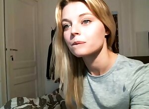 Small Tit Teen On Webcam