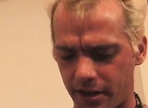 Asian teen gives a blonde alt great head before he bangs her twat
