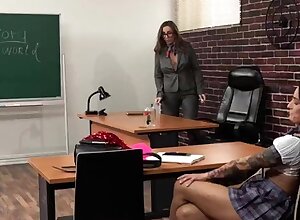 Eva Brown & Lexi Dona - Piss In Class